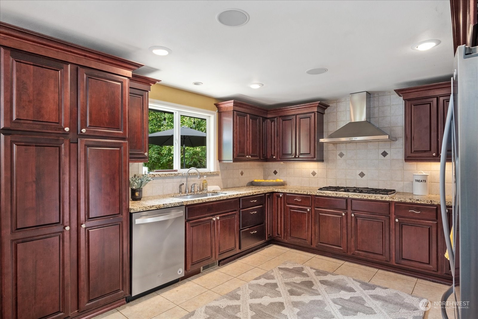 213 Elma Place Southeast Renton, WA 98059 - Photo 12 of 26