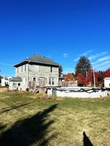 $129,900 | 207 South Street, Lena, IL 61048