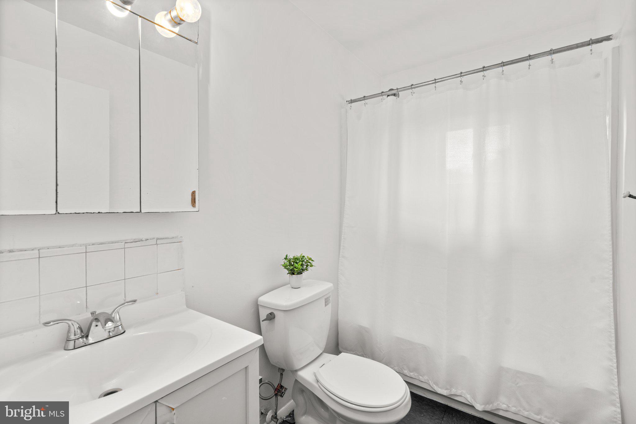 3924 Rolling Rd., Unit B9 Pikesville, MD 21208 - Photo 19 of 25 Bathroom