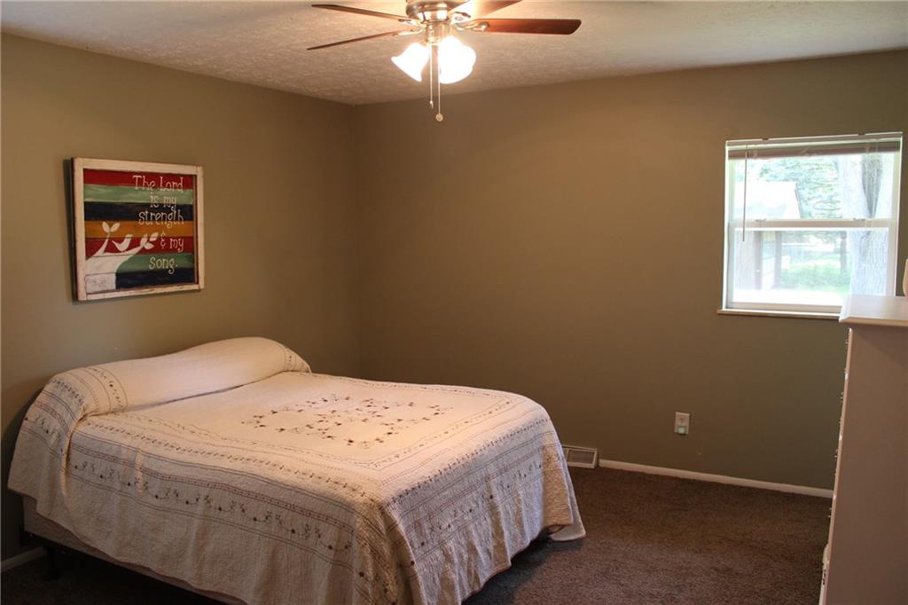 7712 Miracle Road Indianapolis, IN 46237 - Photo 9 of 26 Gallery Image 9