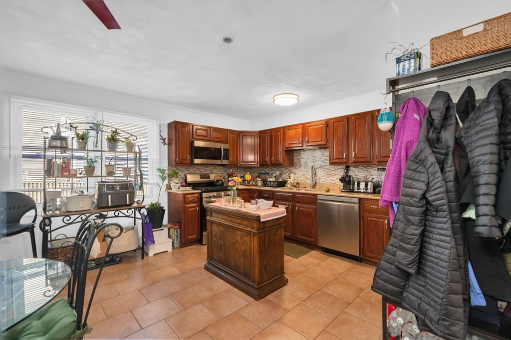 434 Linden Street, Unit 2 Fall River, MA 02720 - Photo 18 of 42
