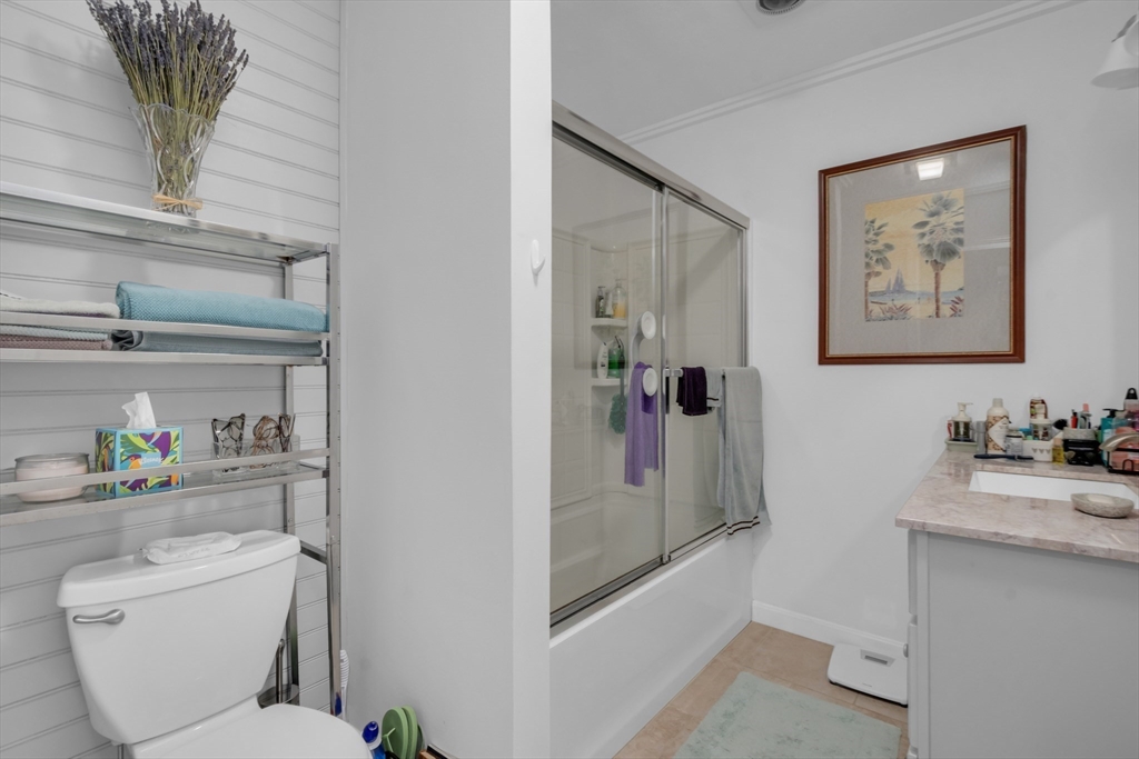 434 Linden Street, Unit 2 Fall River, MA 02720 - Photo 32 of 42