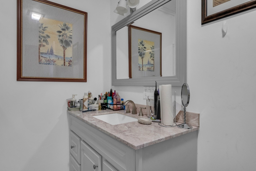 434 Linden Street, Unit 2 Fall River, MA 02720 - Photo 33 of 42