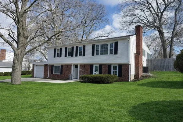 $584,900 | 141 Hilton Road, Warwick, RI 02889