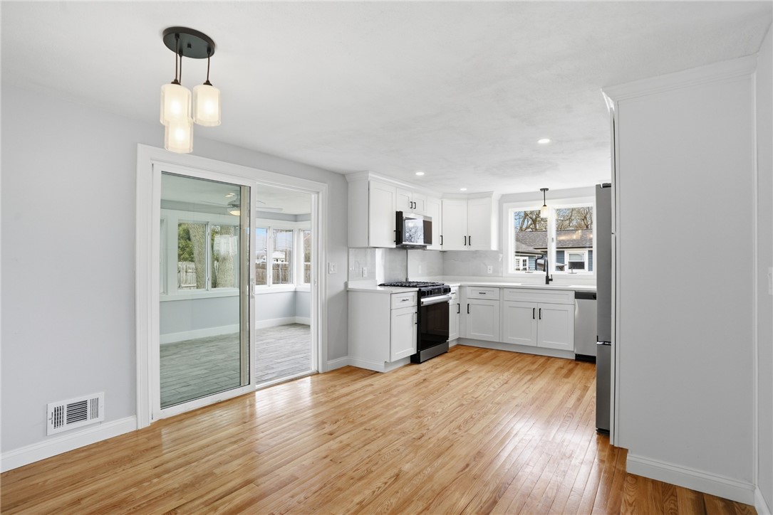 141 Hilton Road Warwick, RI 02889 - Photo 12 of 50