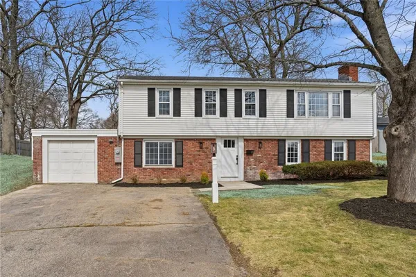 $584,900 | 141 Hilton Road, Warwick, RI 02889