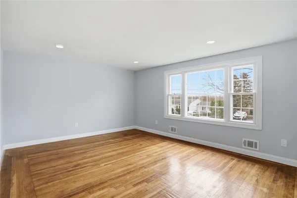 $584,900 | 141 Hilton Road, Warwick, RI 02889
