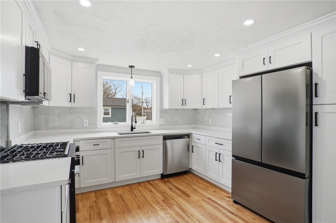 141 Hilton Road Warwick, RI 02889 - Photo 7 of 38