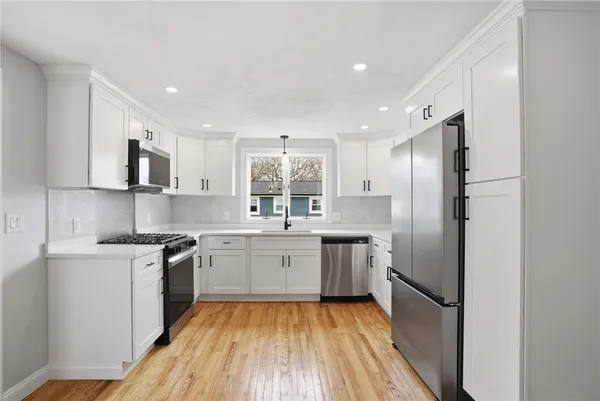 $584,900 | 141 Hilton Road, Warwick, RI 02889