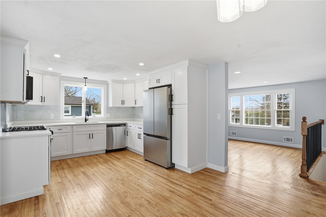 141 Hilton Road Warwick, RI 02889 - Photo 10 of 50