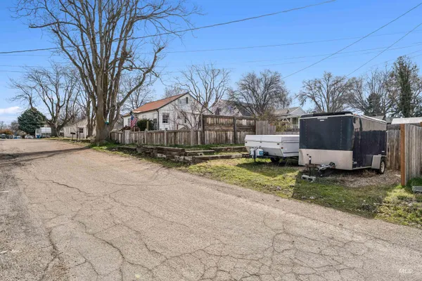 $325,000 | 124 Halstead Street, Caldwell, ID 83605