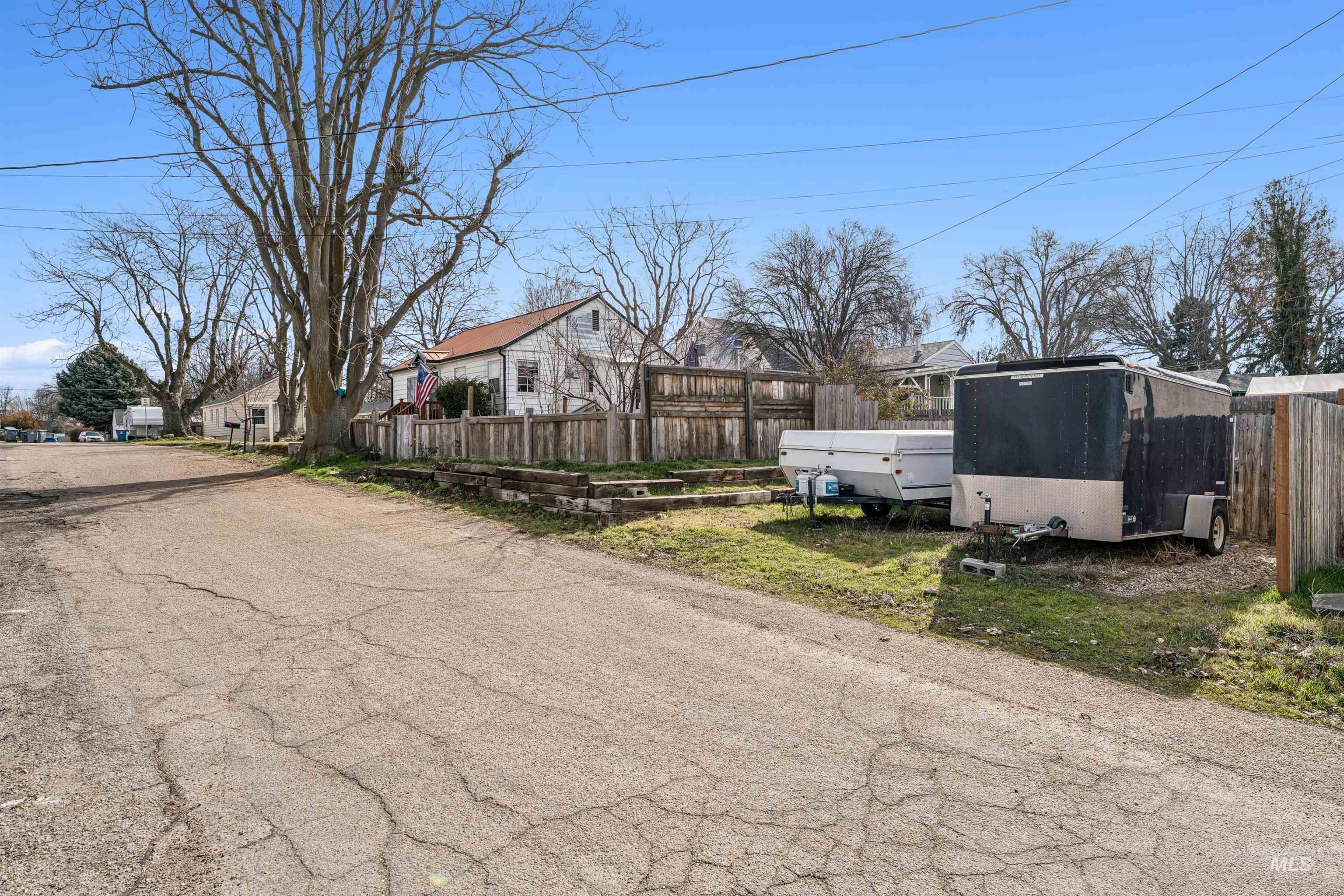 124 Halstead Street Caldwell, ID 83605 - Photo 42 of 42 View of asphalt street with a residential view