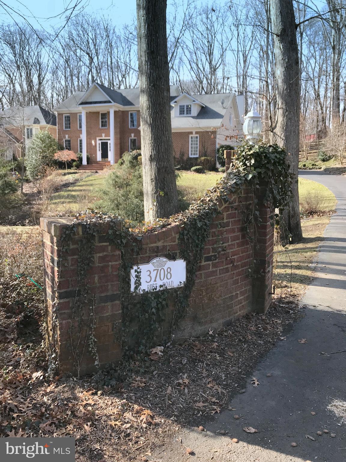 3708 Rust Road Annandale, VA 22003 - Photo 12 of 29 Exterior (General)