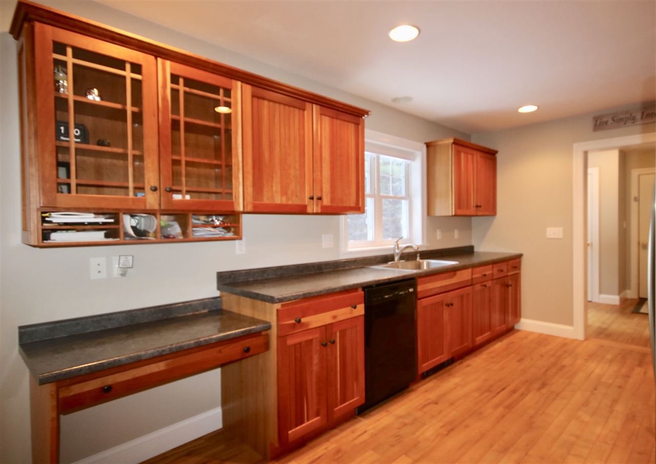 8 Birdrunner Road New Hampton, NH 03256 - Photo 12 of 37