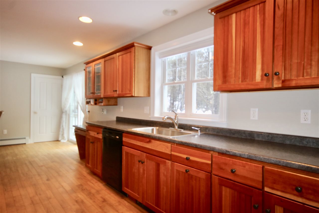 8 Birdrunner Road New Hampton, NH 03256 - Photo 13 of 37