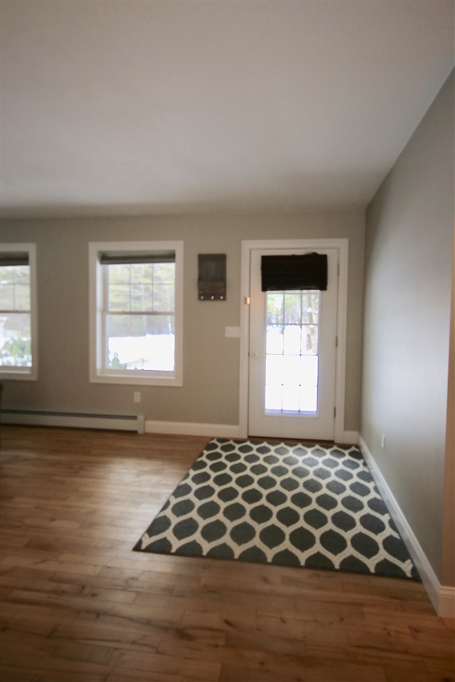 8 Birdrunner Road New Hampton, NH 03256 - Photo 4 of 37