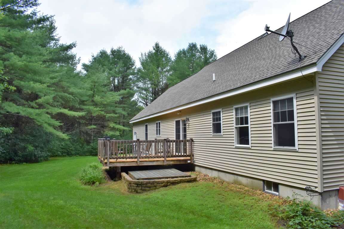 8 Birdrunner Road New Hampton, NH 03256 - Photo 36 of 37
