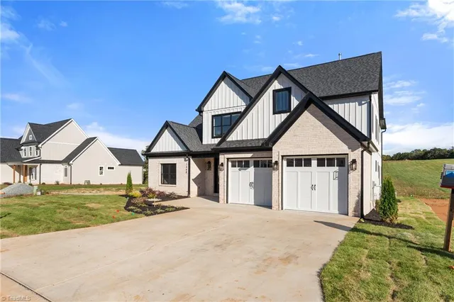 $985,000 | 1348 Maple Chase Lane, Winston-Salem, NC 27106