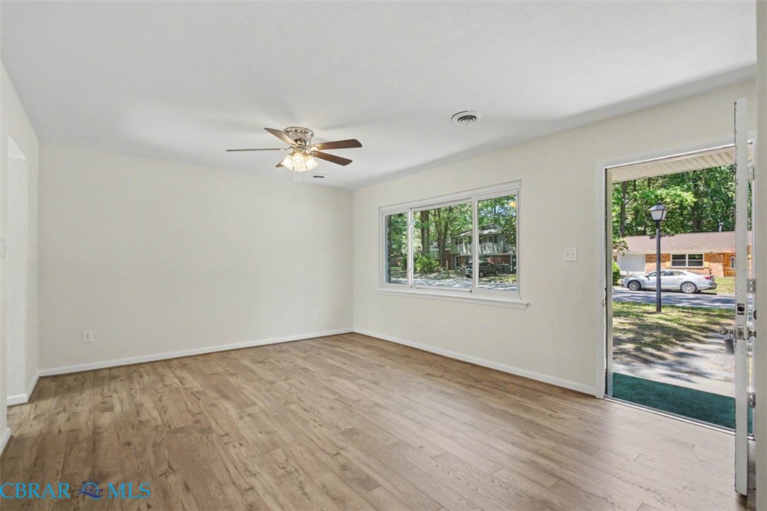 47 Azalea Drive Hampton, VA 23669 - Photo 10 of 35