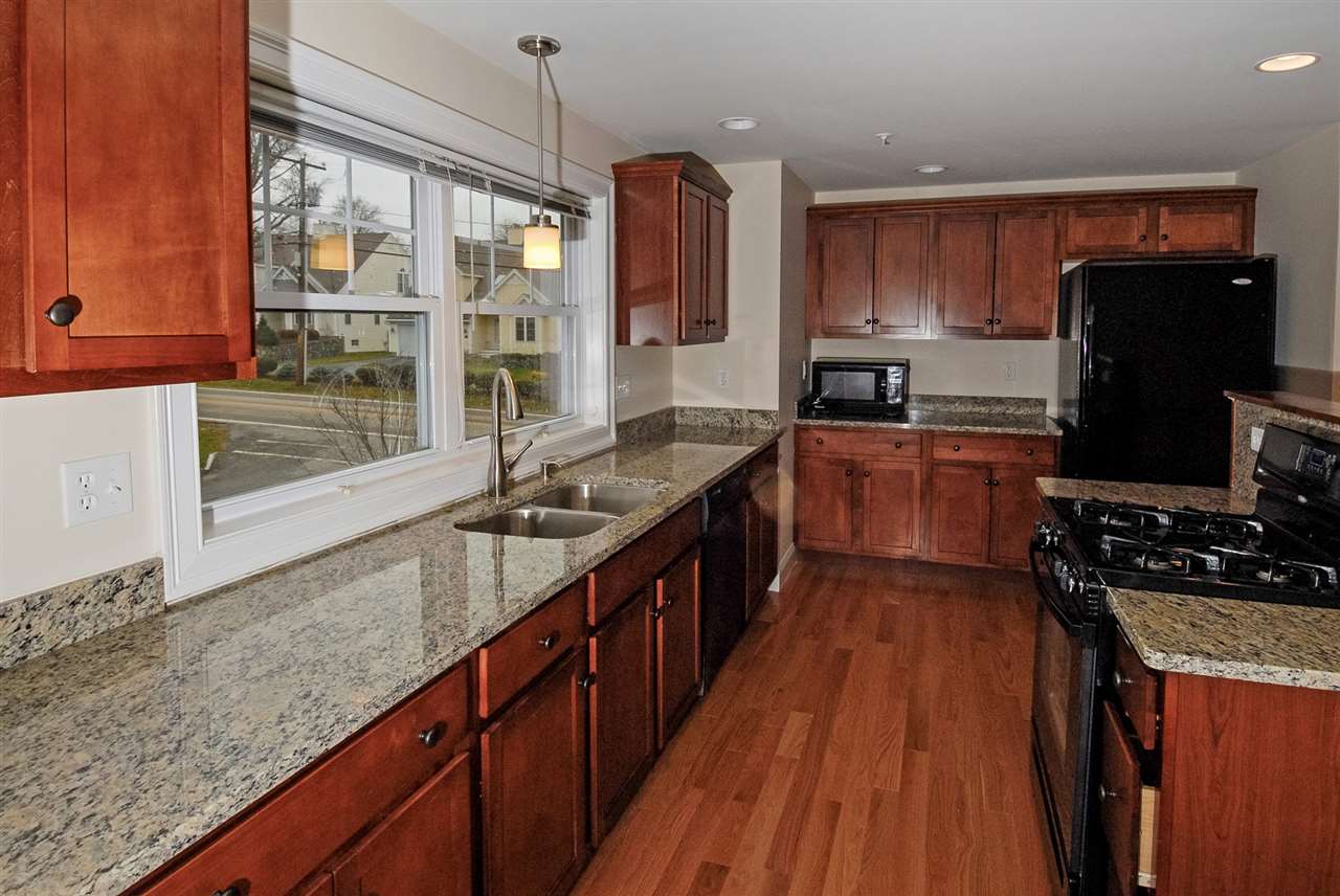 180 Drakeside Road, Unit 10 Hampton, NH 03842 - Photo 4 of 28