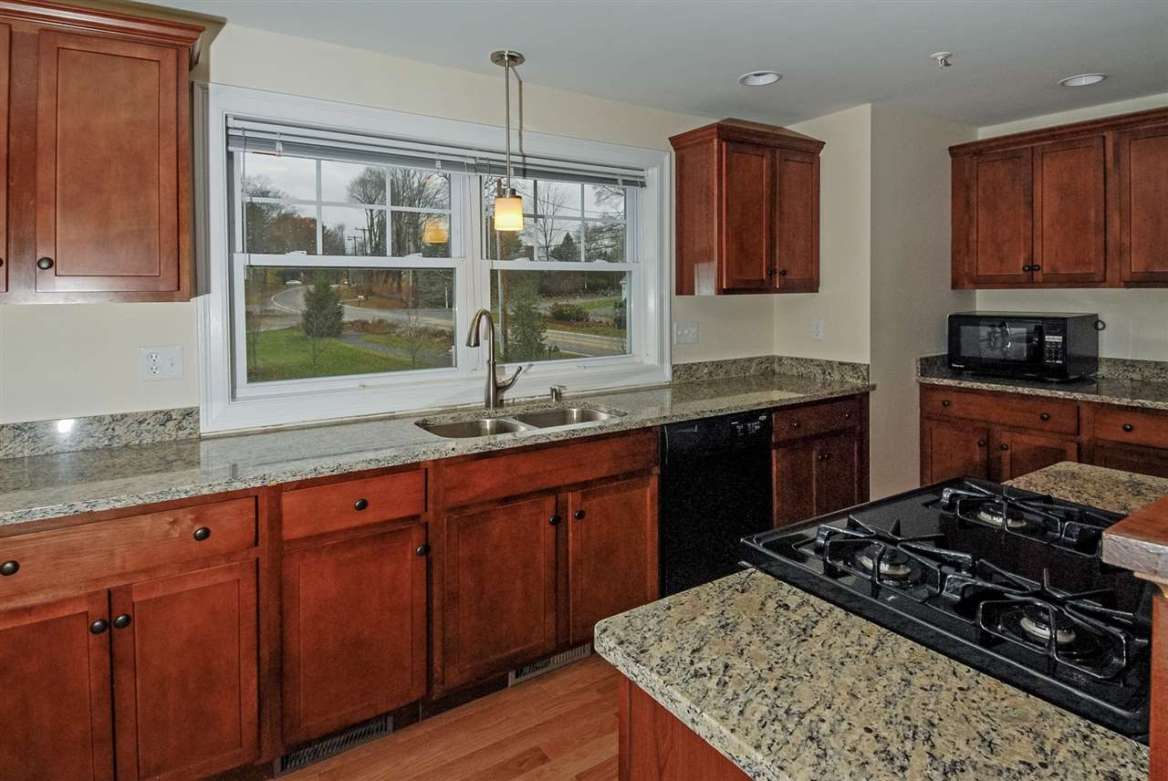 180 Drakeside Road, Unit 10 Hampton, NH 03842 - Photo 5 of 28