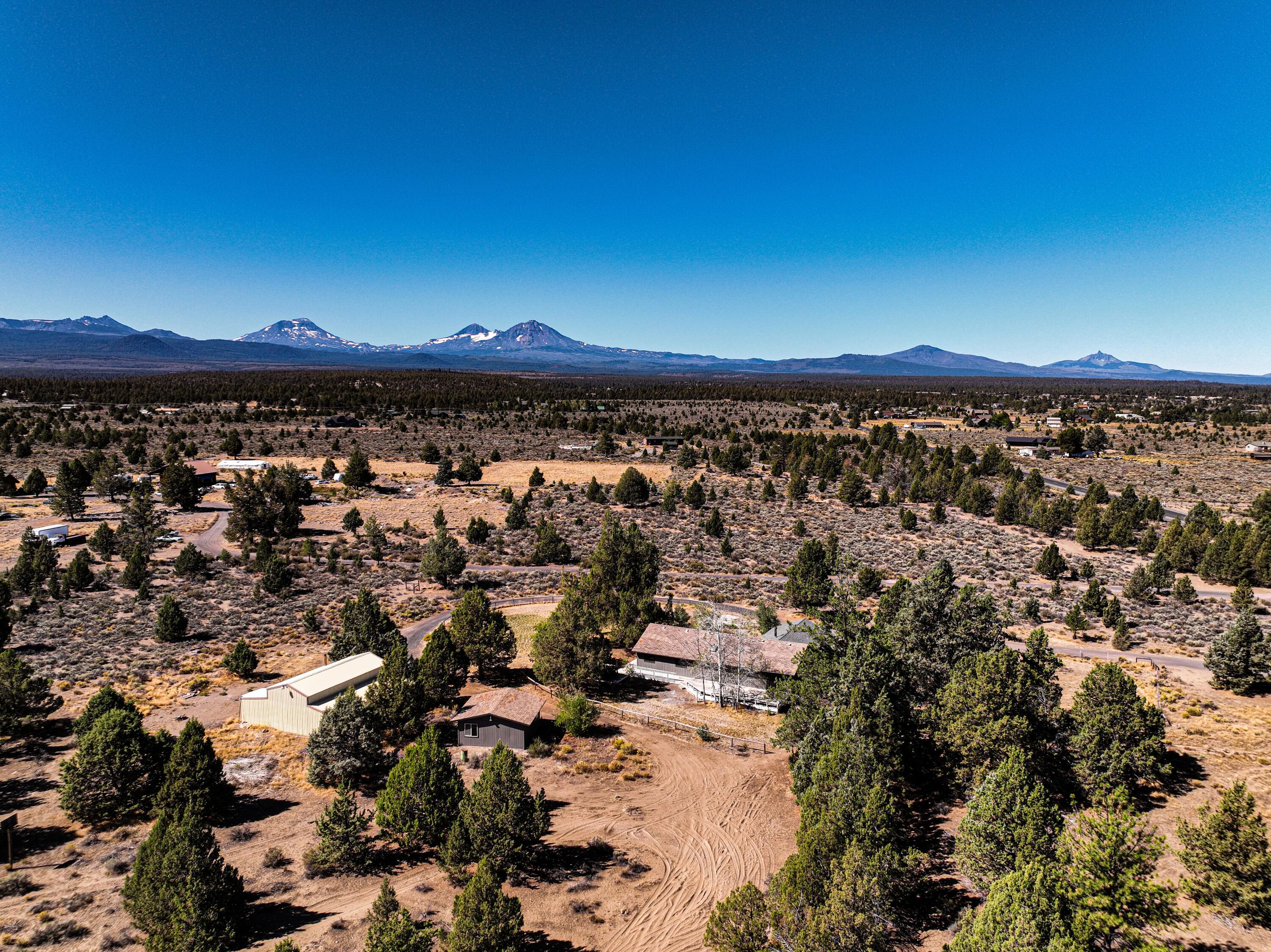 17845 Plainview Road Bend, OR 97703 - Photo 38 of 41 Cascade Mountain Views