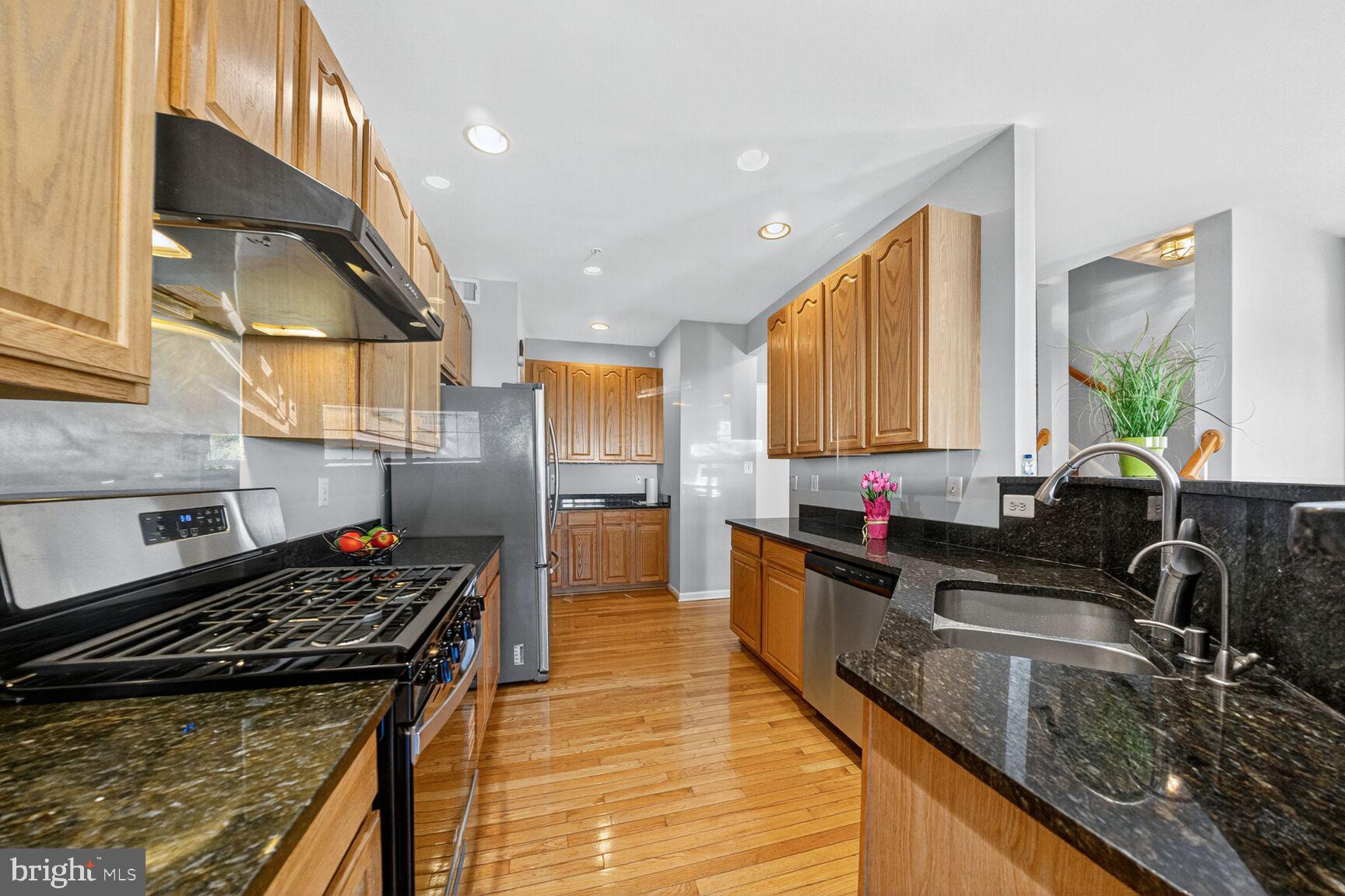 13417 Rising Sun Lane Germantown, MD 20874 - Photo 9 of 37