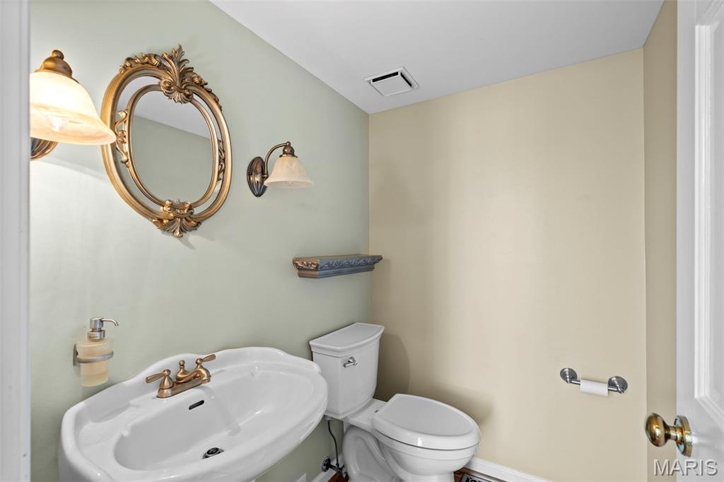 1855 Ironstone Road Des Peres, MO 63131 - Photo 14 of 42