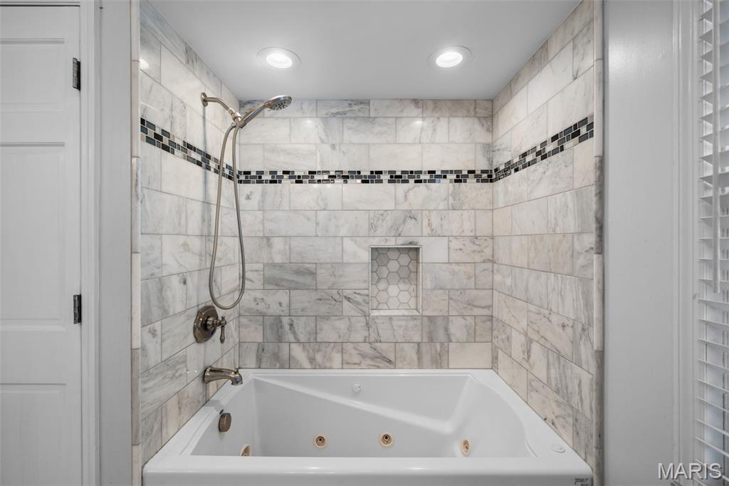1855 Ironstone Road Des Peres, MO 63131 - Photo 35 of 44