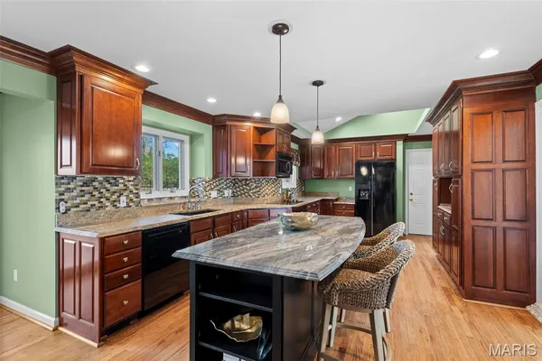 $1,249,900 | 1855 Ironstone Road, Des Peres, MO 63131