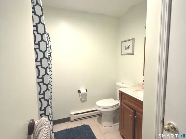 $1,950 | 19 Wadhams Avenue, Torrington, CT 06790