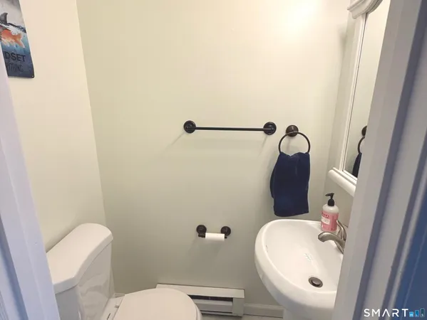 $1,950 | 19 Wadhams Avenue, Torrington, CT 06790