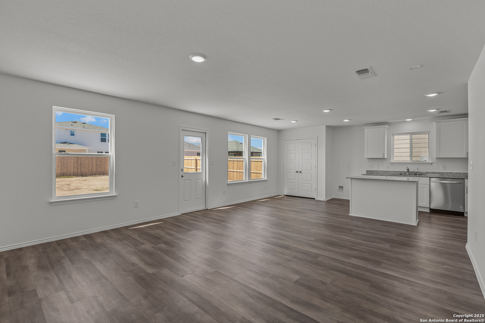 4053 Bermuda Lane Seguin, TX 78155 - Photo 11 of 28