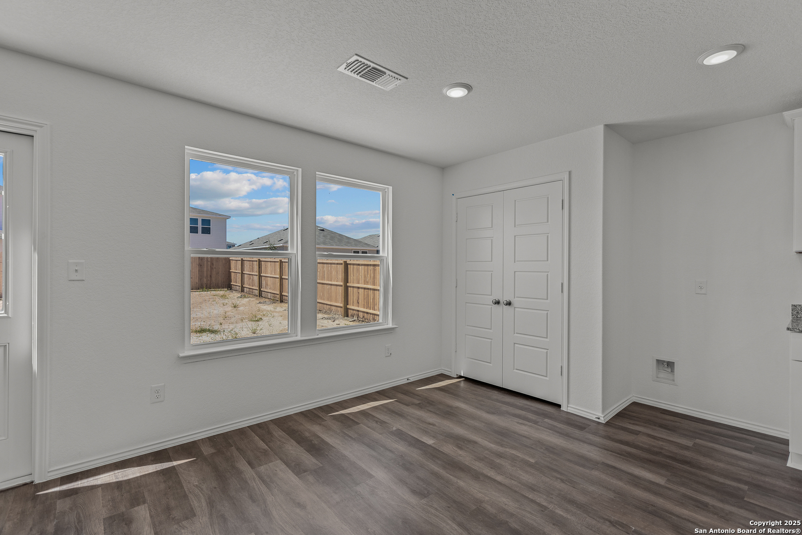 4053 Bermuda Lane Seguin, TX 78155 - Photo 6 of 28