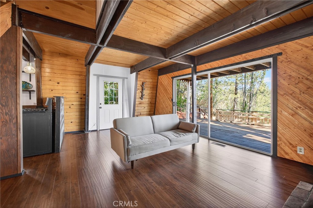2068 Slippery Elm Road Wrightwood, CA 92397 - Photo 16 of 51