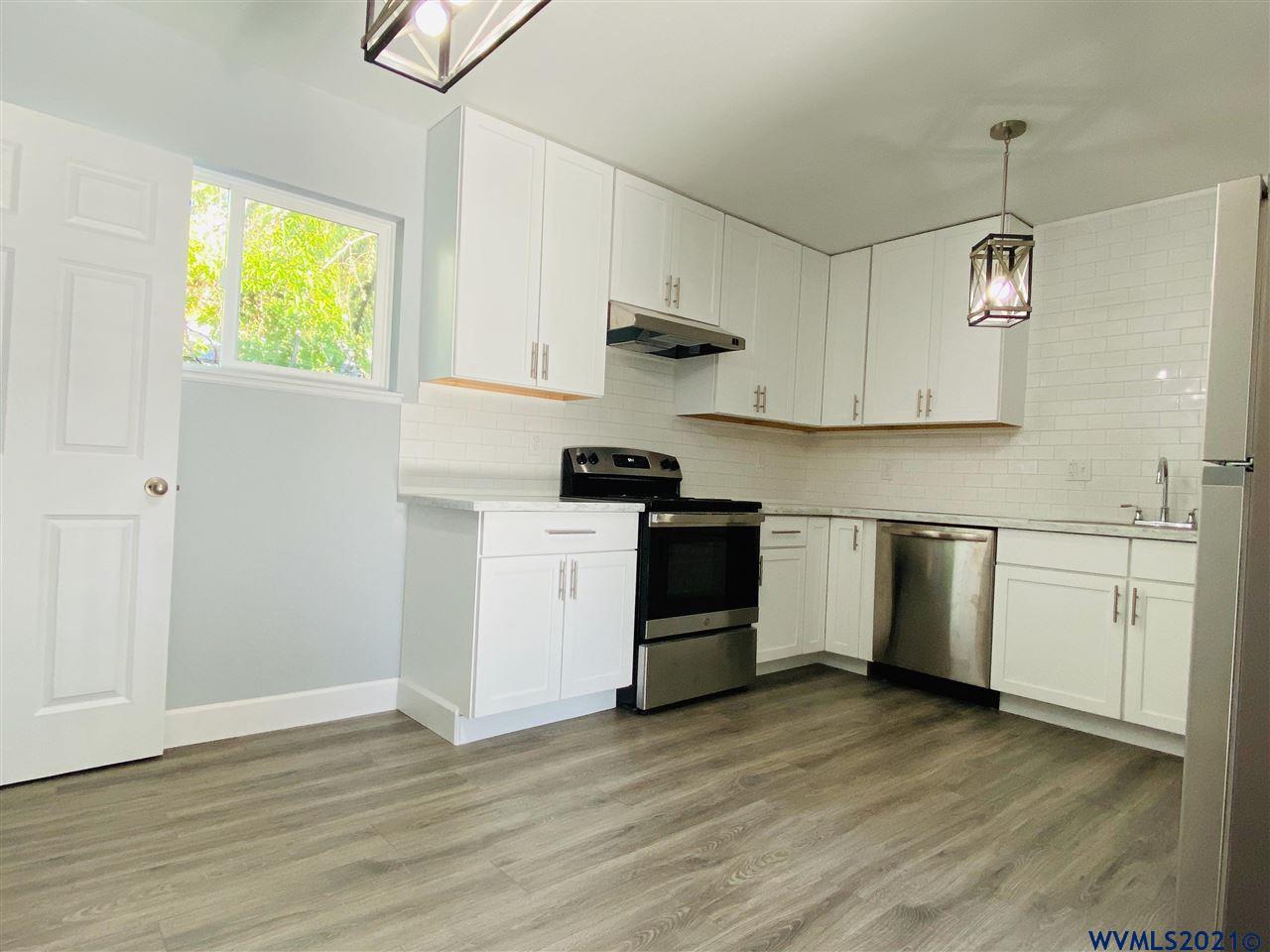 934 20th Avenue Southwest Albany, OR 97321 - Photo 6 of 26