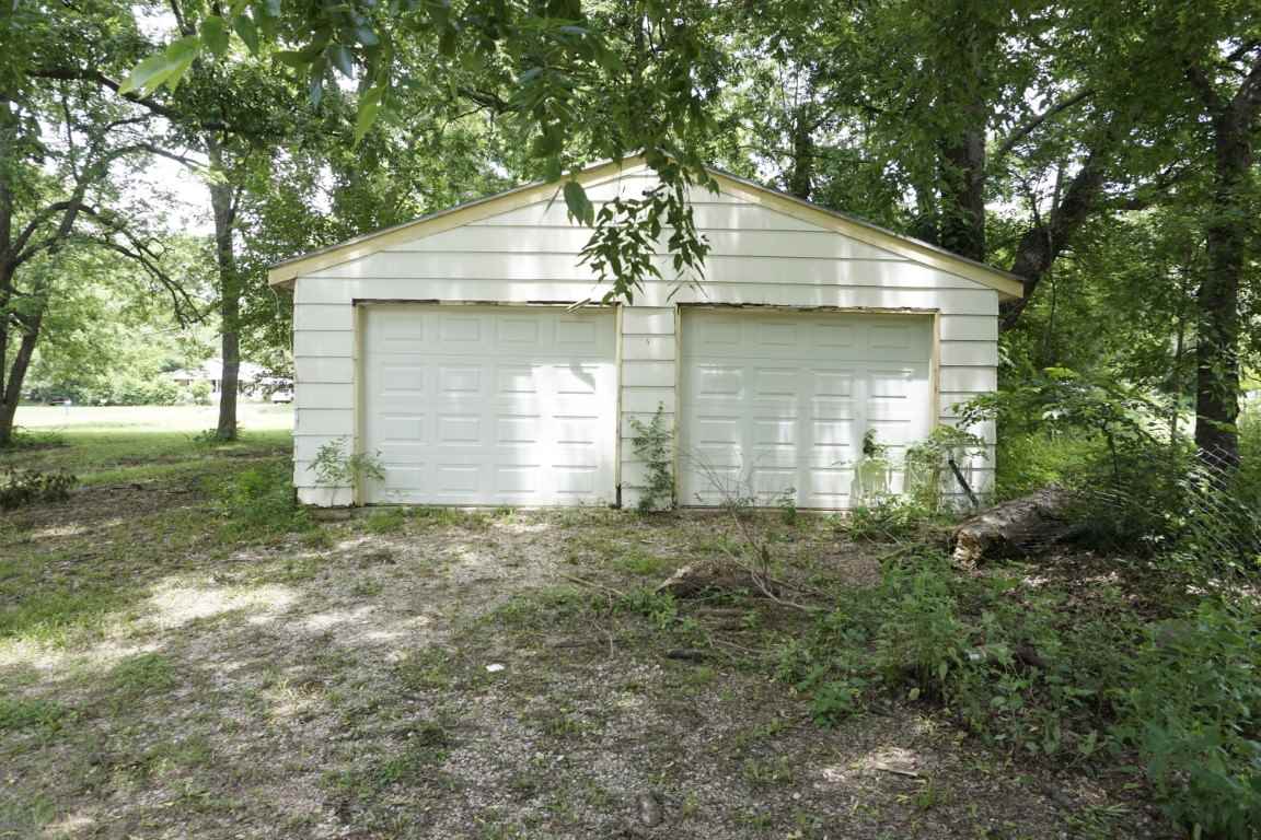 1202 Grove Street Perry, OK 73077 - Photo 2 of 9 Gallery Image 2