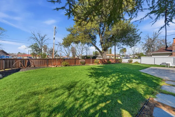 $345,000 | 890 Parsons Drive, Redding, CA 96002