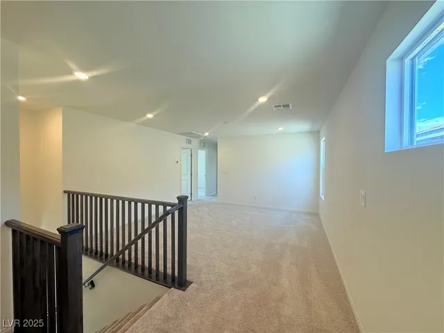 $2,500 | 6616 Bowery Street, Las Vegas, NV 89148