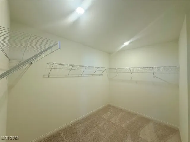 $2,500 | 6616 Bowery Street, Las Vegas, NV 89148