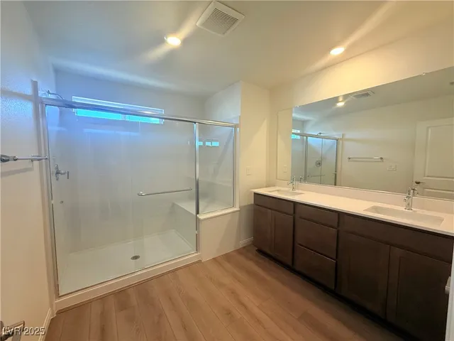 $2,500 | 6616 Bowery Street, Las Vegas, NV 89148