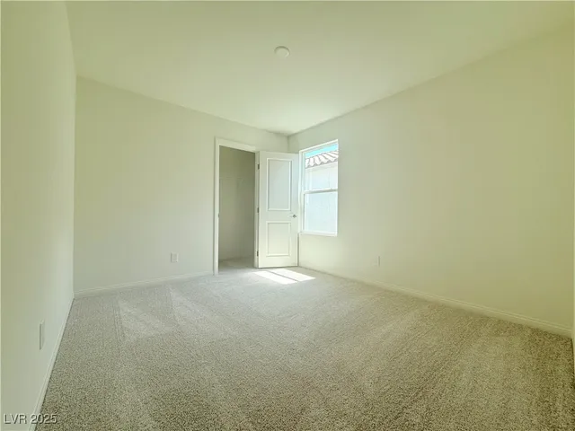 $2,500 | 6616 Bowery Street, Las Vegas, NV 89148