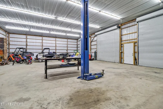 $757,900 | 1638 Ryan Road, Crossville, TN 38571