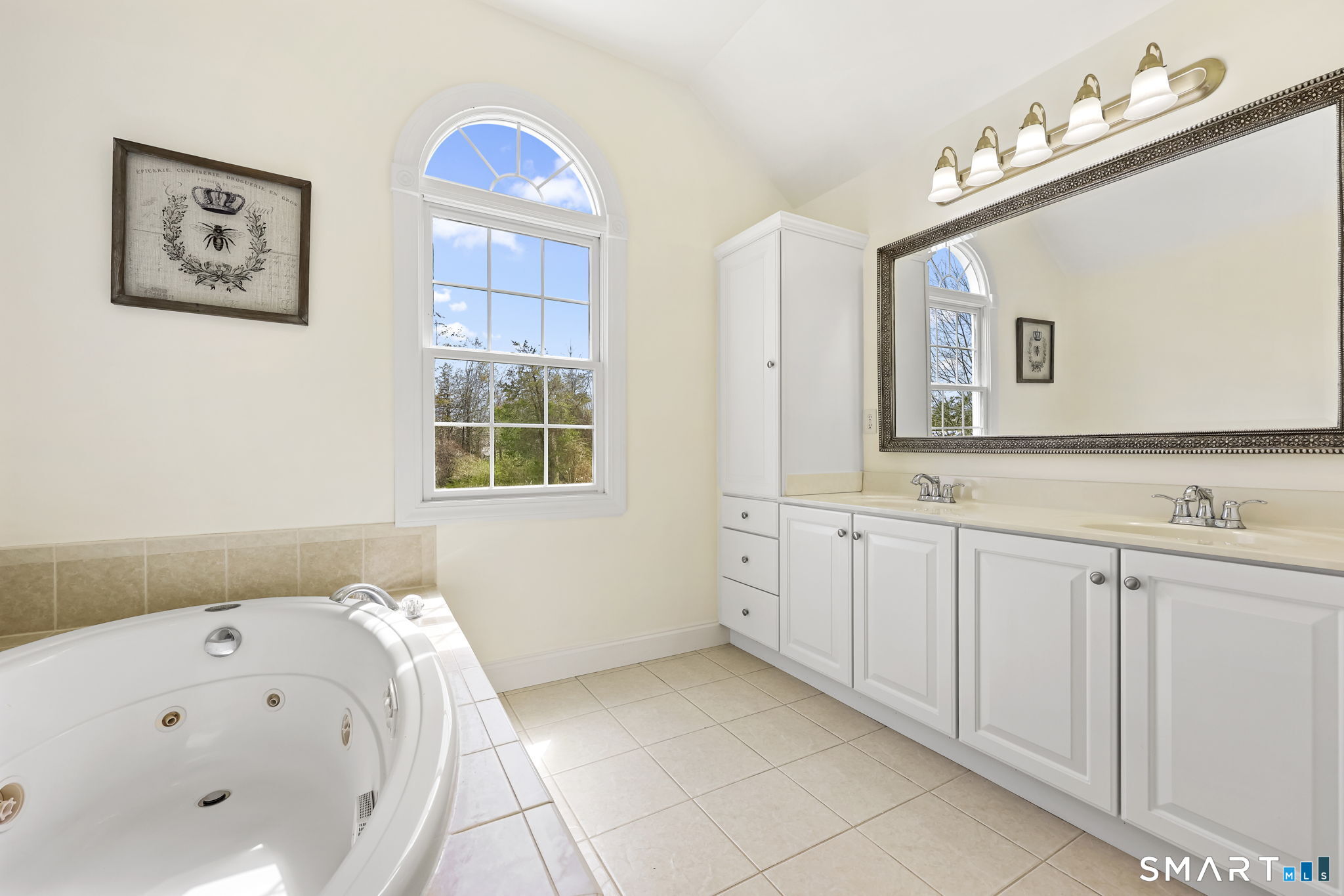 52 Butterfield Road Newtown, CT 06470 - Photo 23 of 40