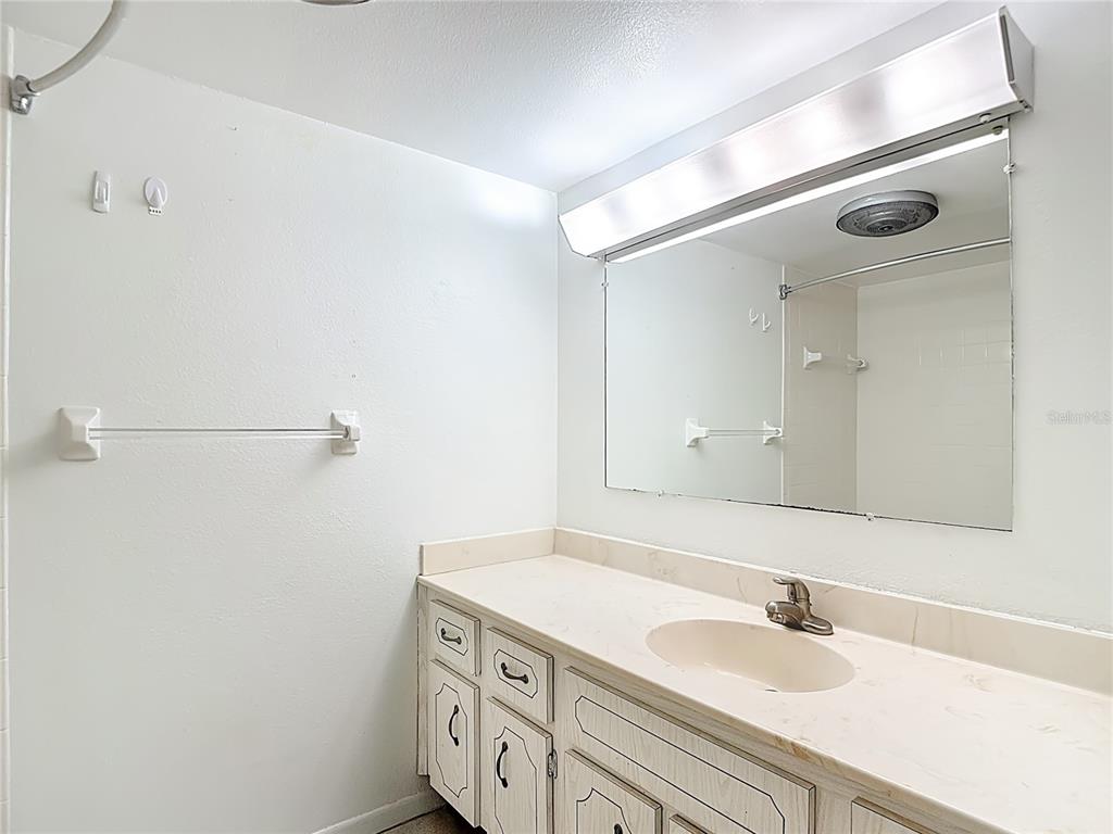 831 Maple Court, Unit 109 Dunedin, FL 34698 - Photo 11 of 14