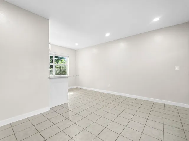 $2,195 | 854 Bougainvillea Lane, Unit 3, Vero Beach, FL 32963