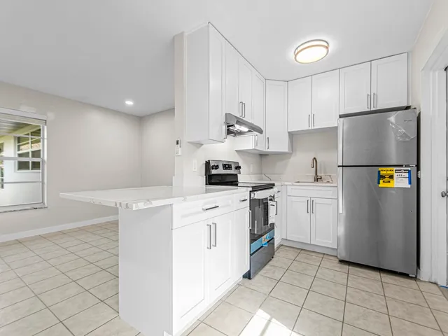 $2,195 | 854 Bougainvillea Lane, Unit 3, Vero Beach, FL 32963