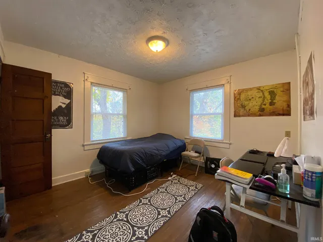 $2,700 | 315 East University Street, Bloomington, IN 47401