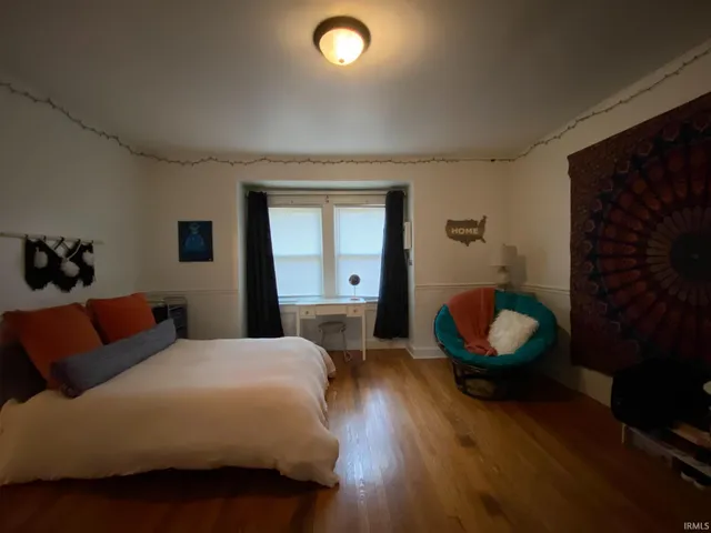 $2,700 | 315 East University Street, Bloomington, IN 47401