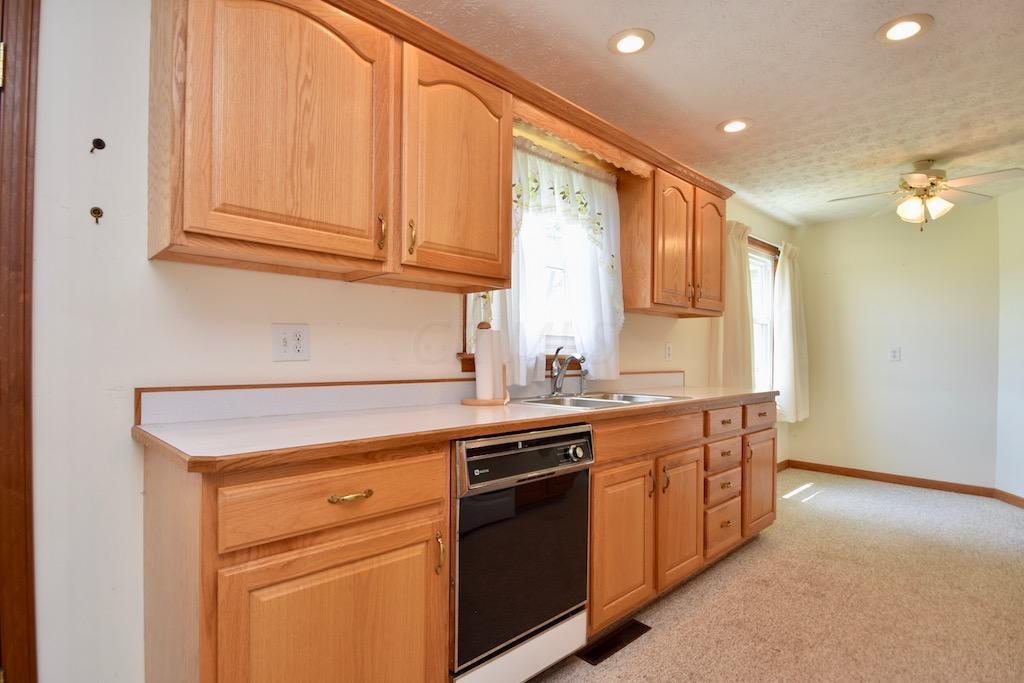 7201 Alkire Road Galloway, OH 43119 - Photo 8 of 32 Gallery Image 8